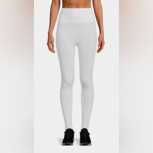 NWT Women's Warners Cropped Seamless Leggings Size XS/Youth